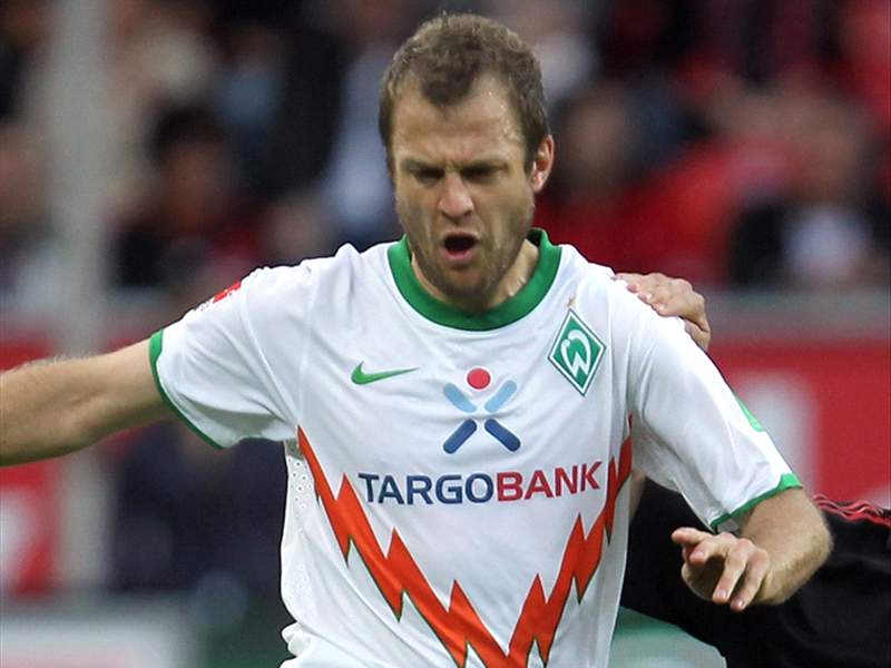 Category Daniel Jensen Wikimedia Mons Dan Jensen competing in the Mens Short Track 1000 M event at the Max Bell Arena 1988 Winter Olympics XV Olympic Winter Games.