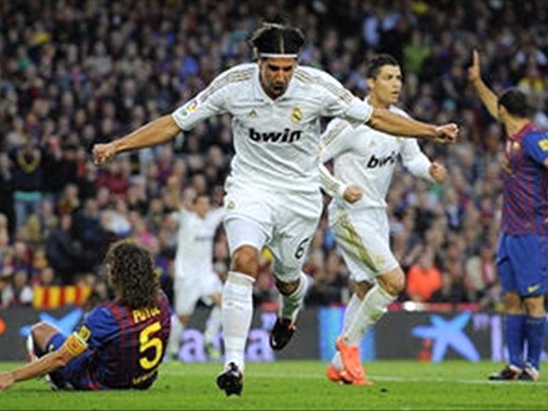 Ia adalah gelandang asal jerman, sami khedira. Sami Khedira Ingin Jumpa Barcelona Di Final Liga Champions Goal Com