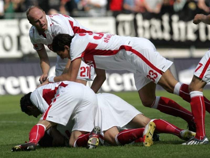 Get a summary of the vfb stuttgart vs. Round Up Bundesliga Jerman Stuttgart Tersandung Goal Com