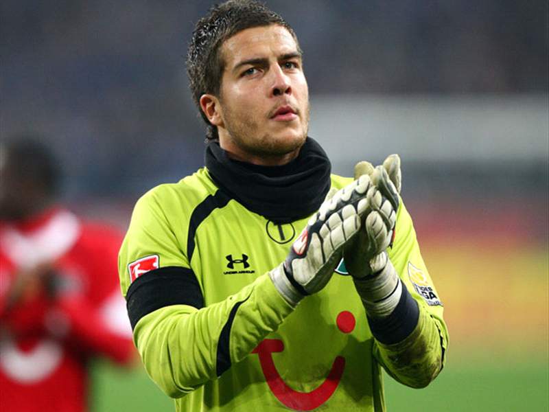 Torwart Florian Fromlowitz Hannover 96 Jubelt 77 kg Bundesliga Appearances.