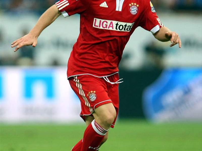 A0gy2ikqypeaym Alexander Baumjohann born 23 January 1987 is a German footballer most recently played for Sydney FC as an attacking midfielder.