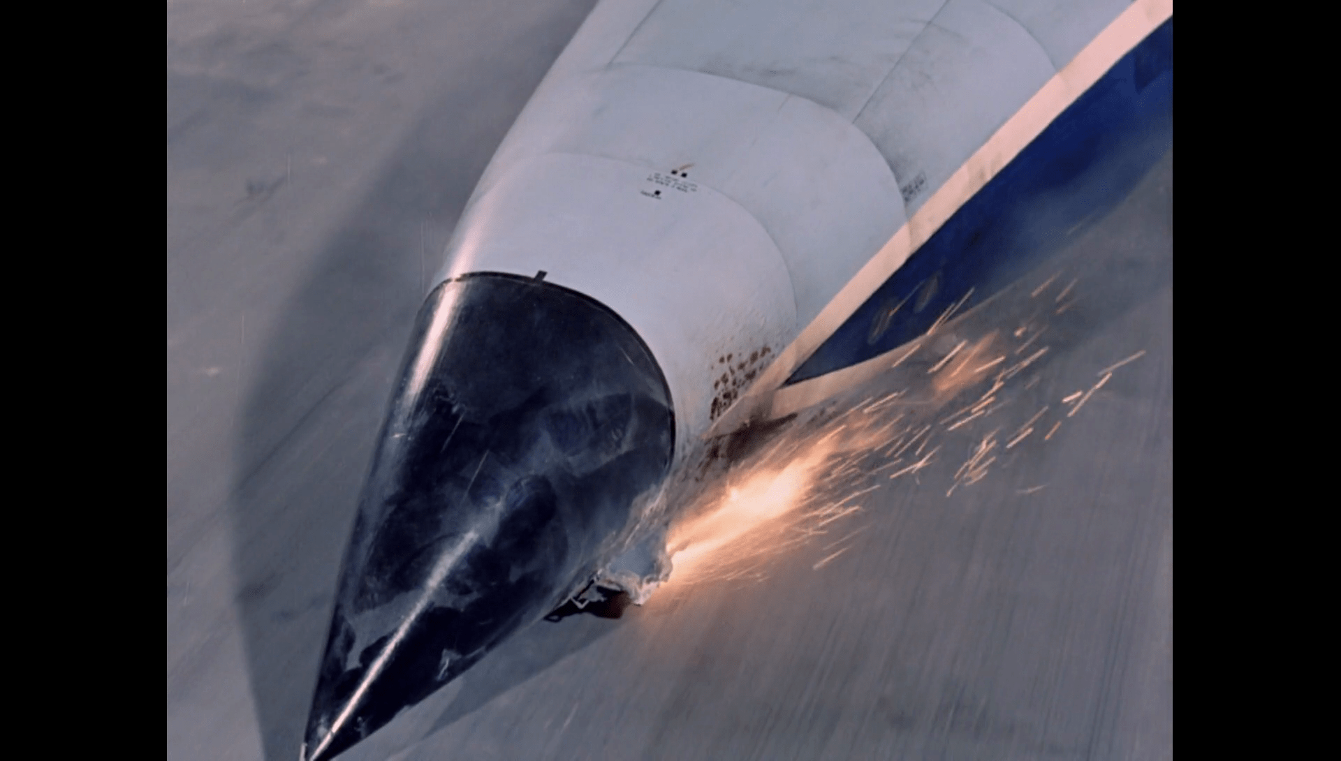 TrappedInTheSky00023