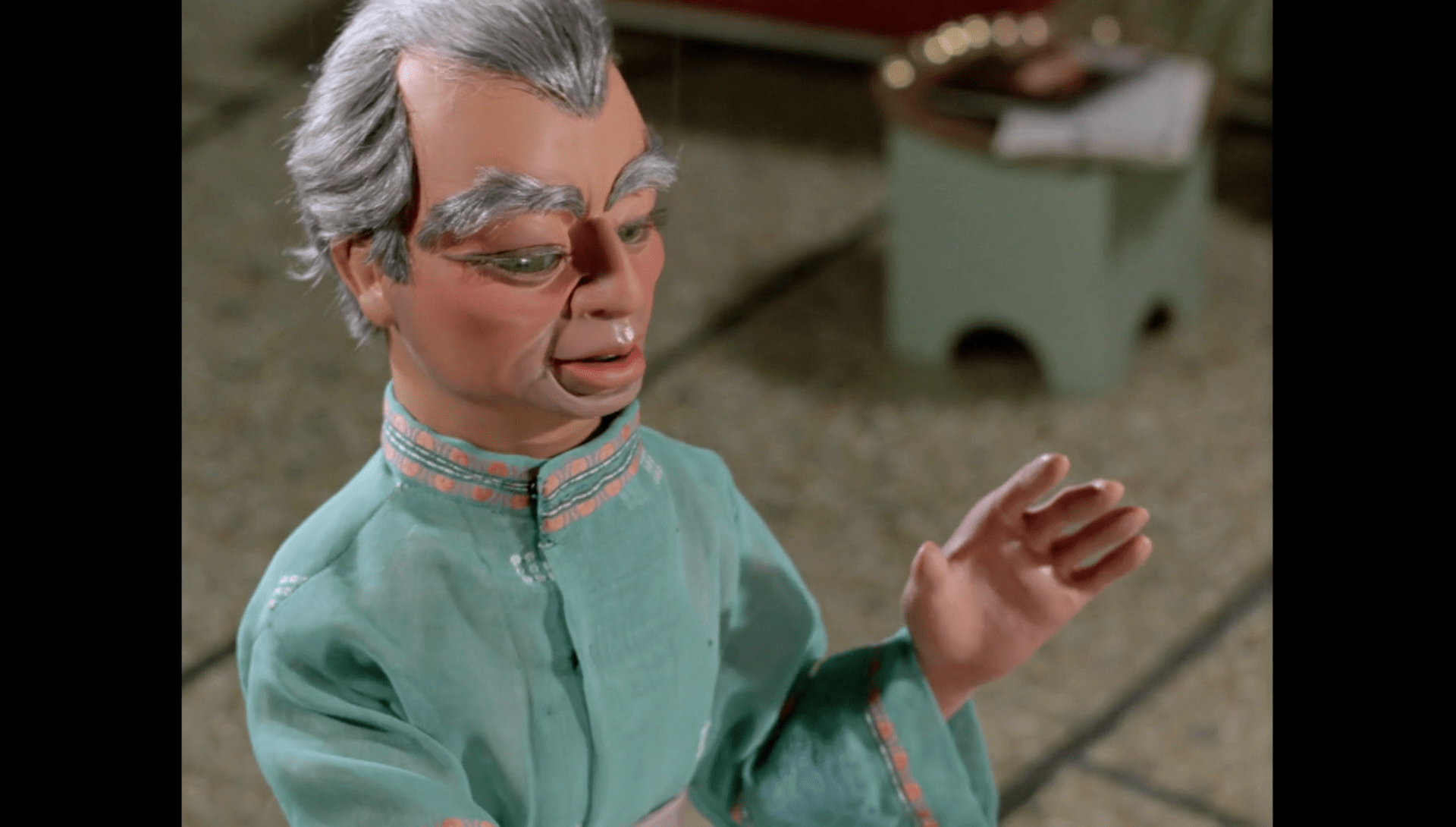 TrappedInTheSky00045