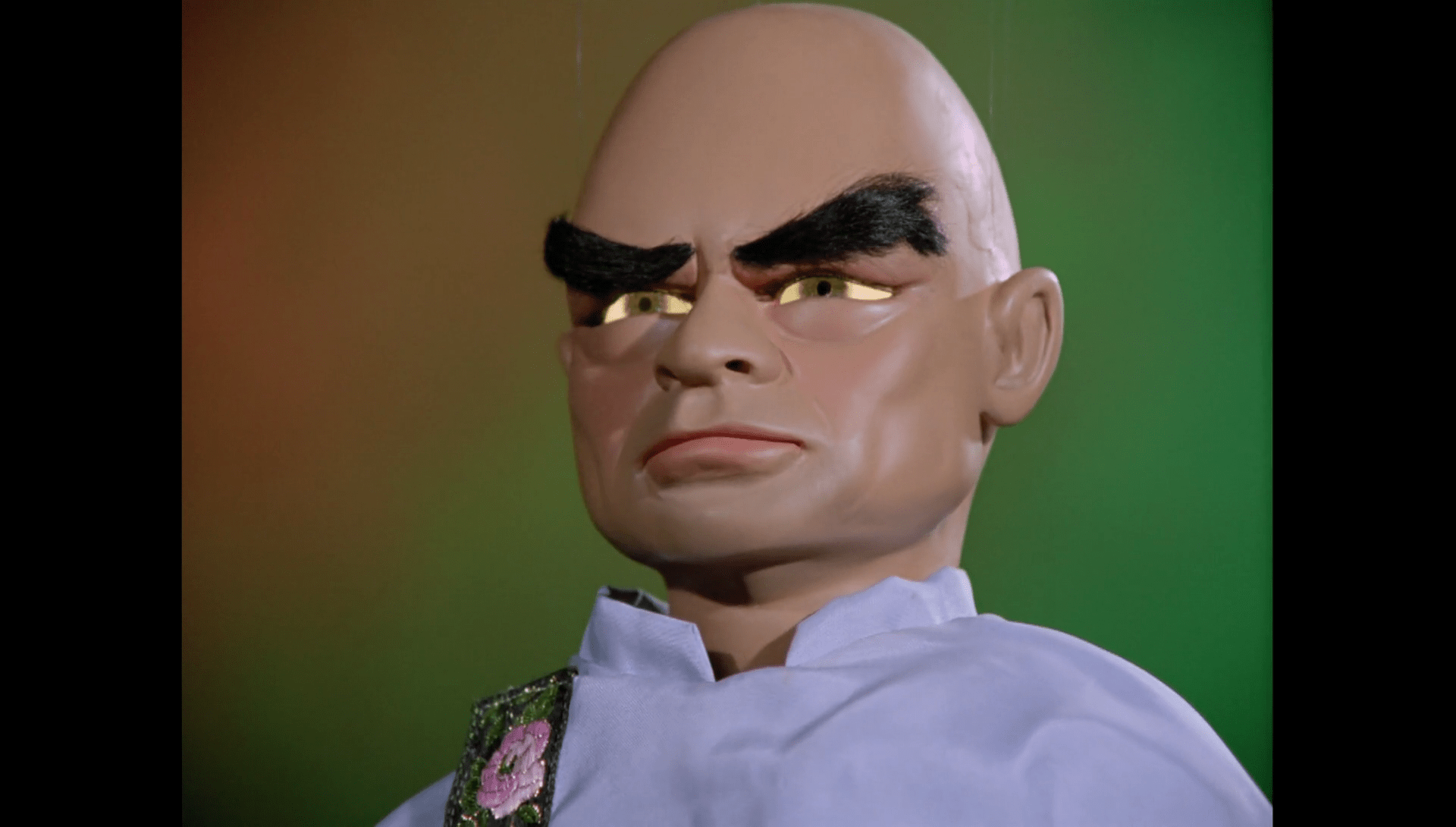 TrappedInTheSky00051