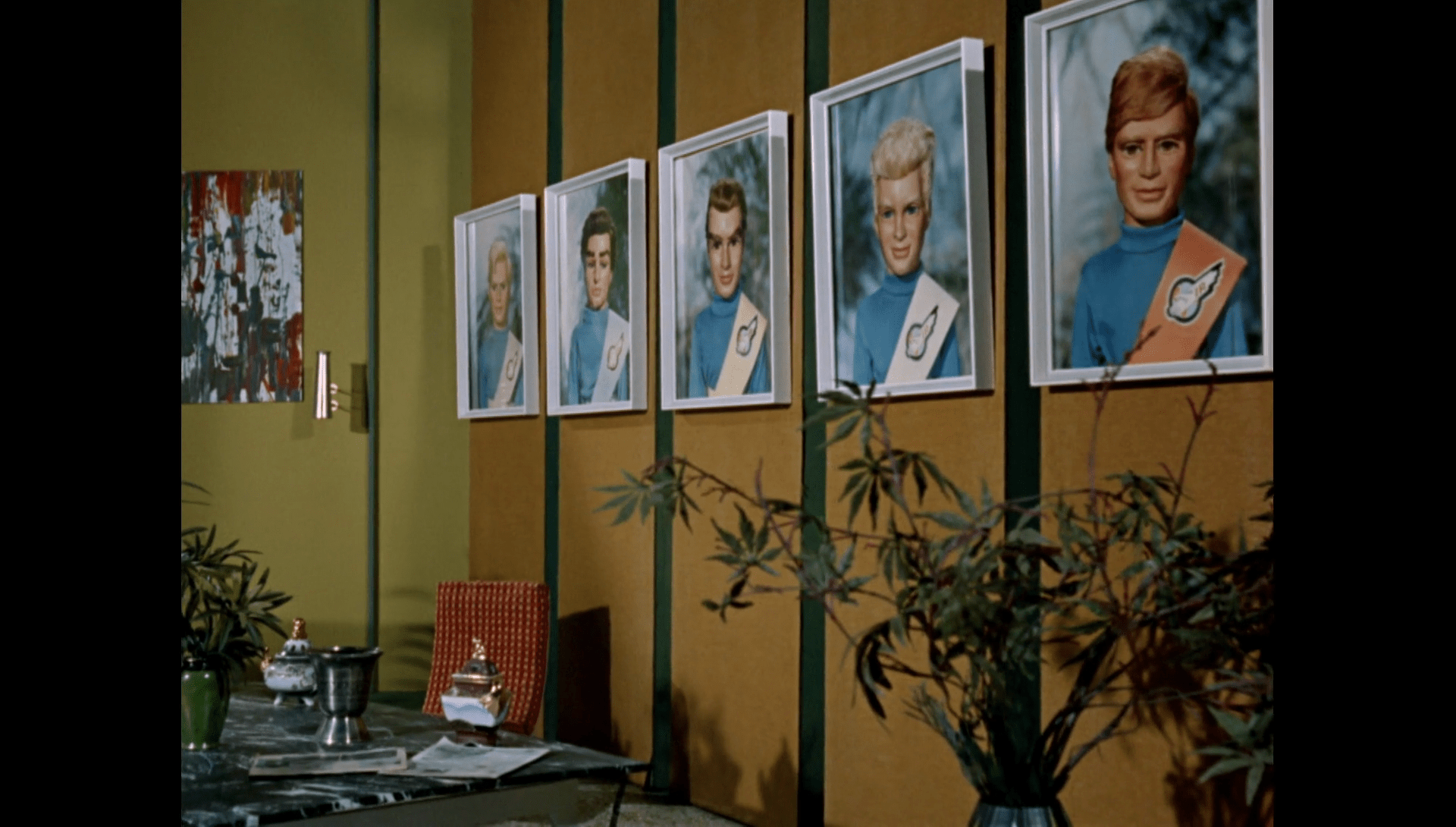 TrappedInTheSky00136