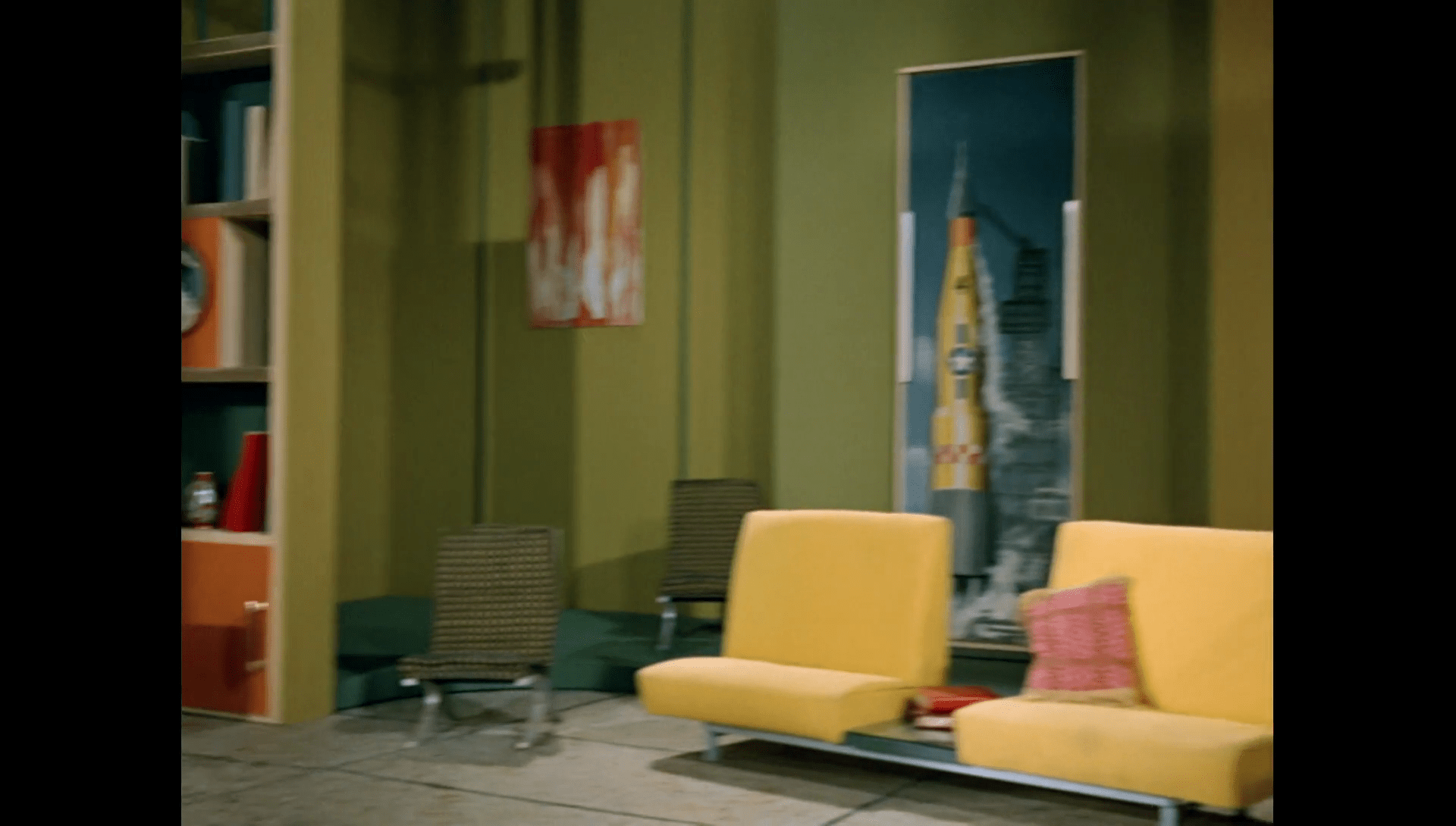 TrappedInTheSky00138