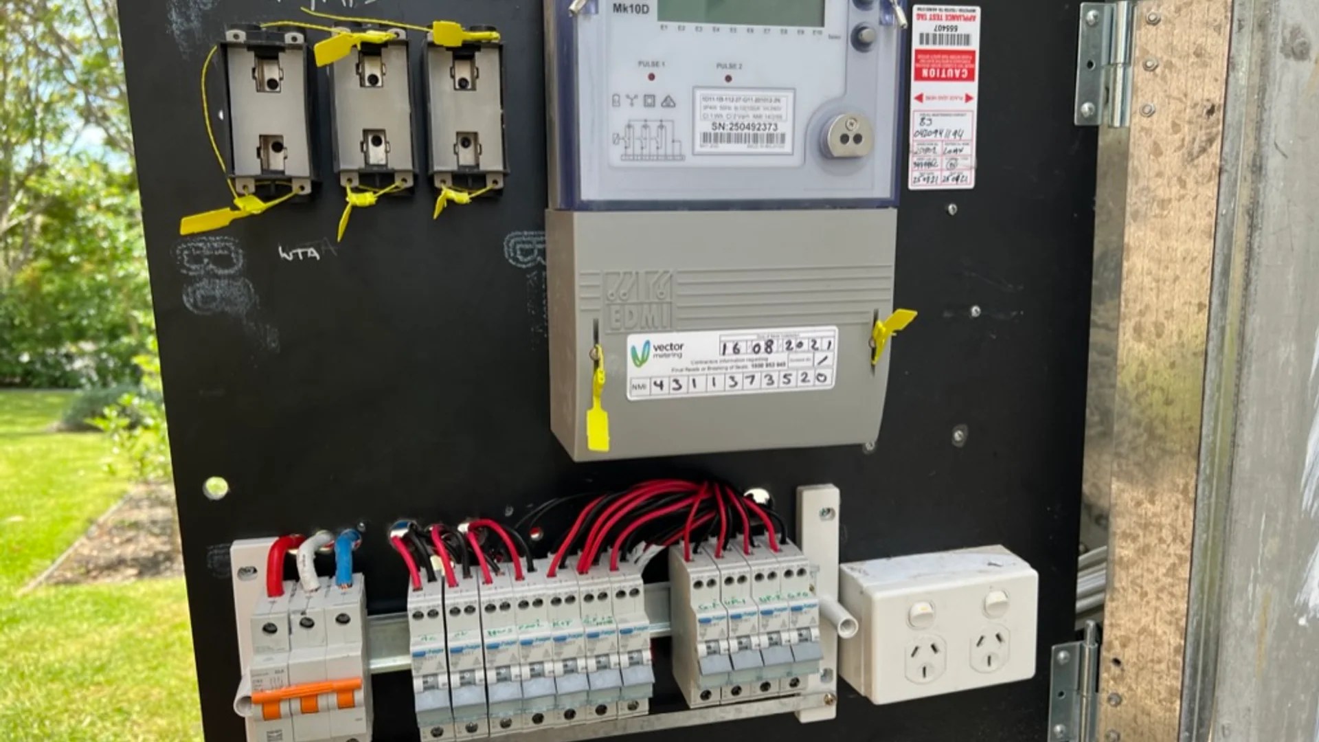 Commercial switchboard upgrade by SRS electricians