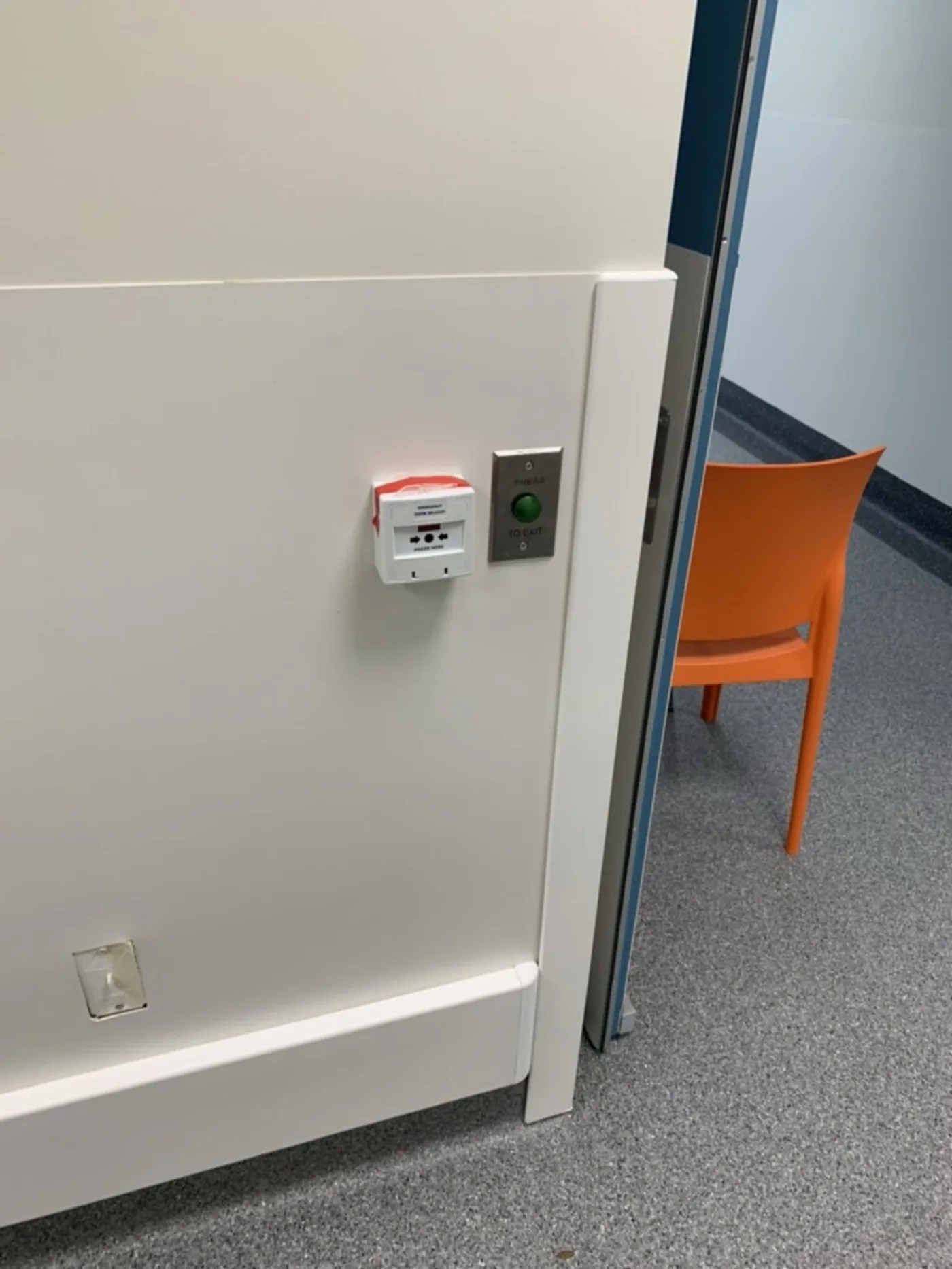 Access control reader and alarm keypad installed in a Sydney commercial office by Security Response Sydney