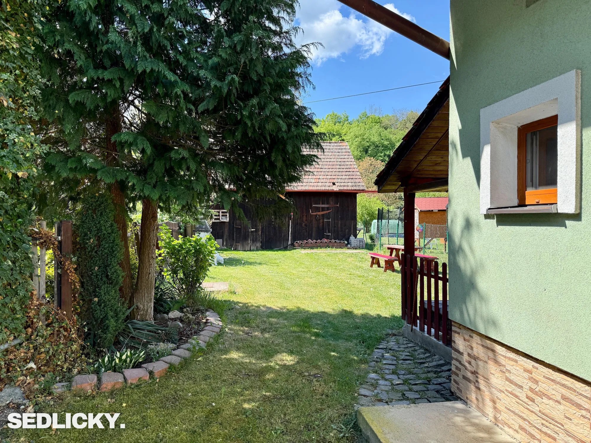 Ráztočno predaj bývanie