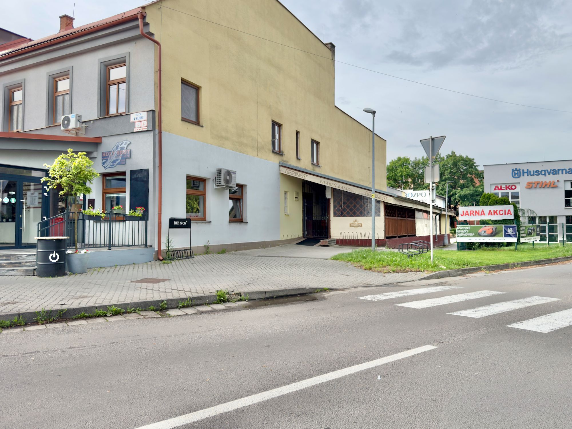 Reštauračný priestor s vybavenou kuchyňou | Prievidza – centrum