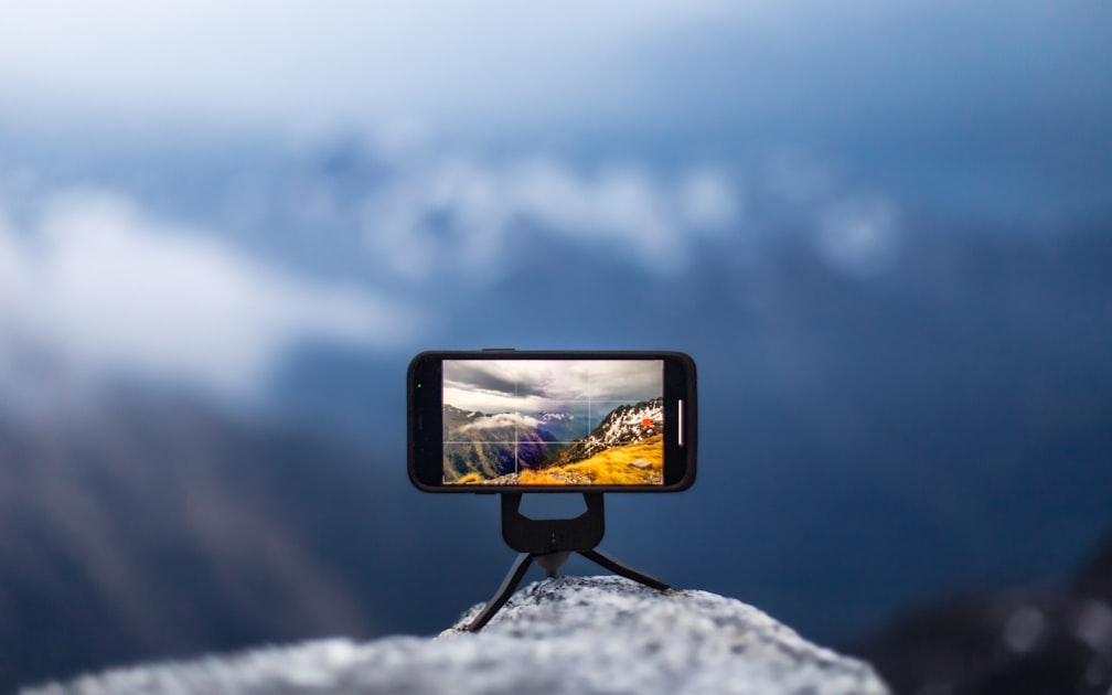 Long-Distance Viewing: Bridging Gaps
