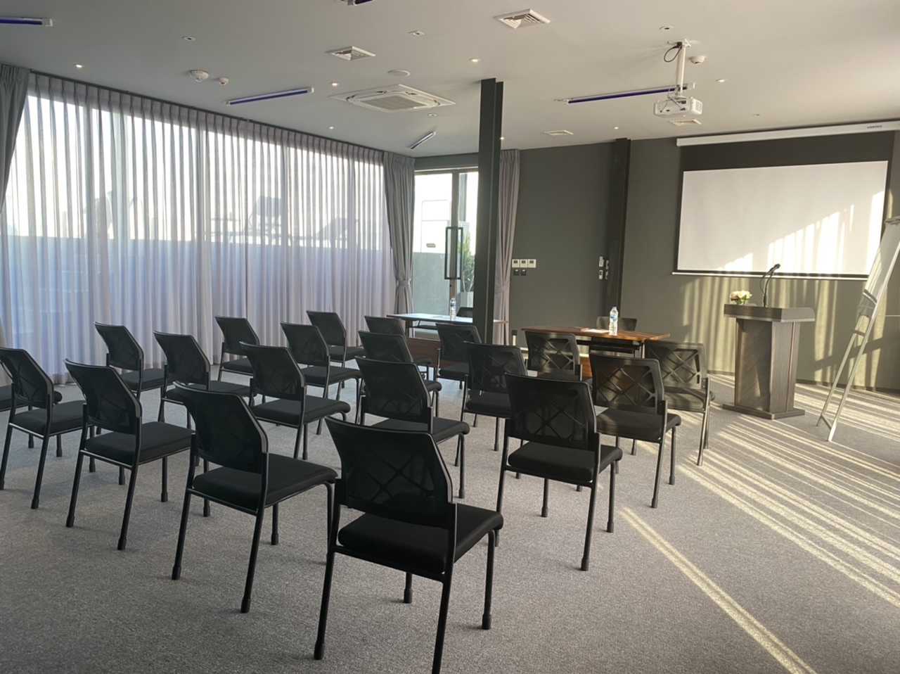 Seekers Finders Hotel