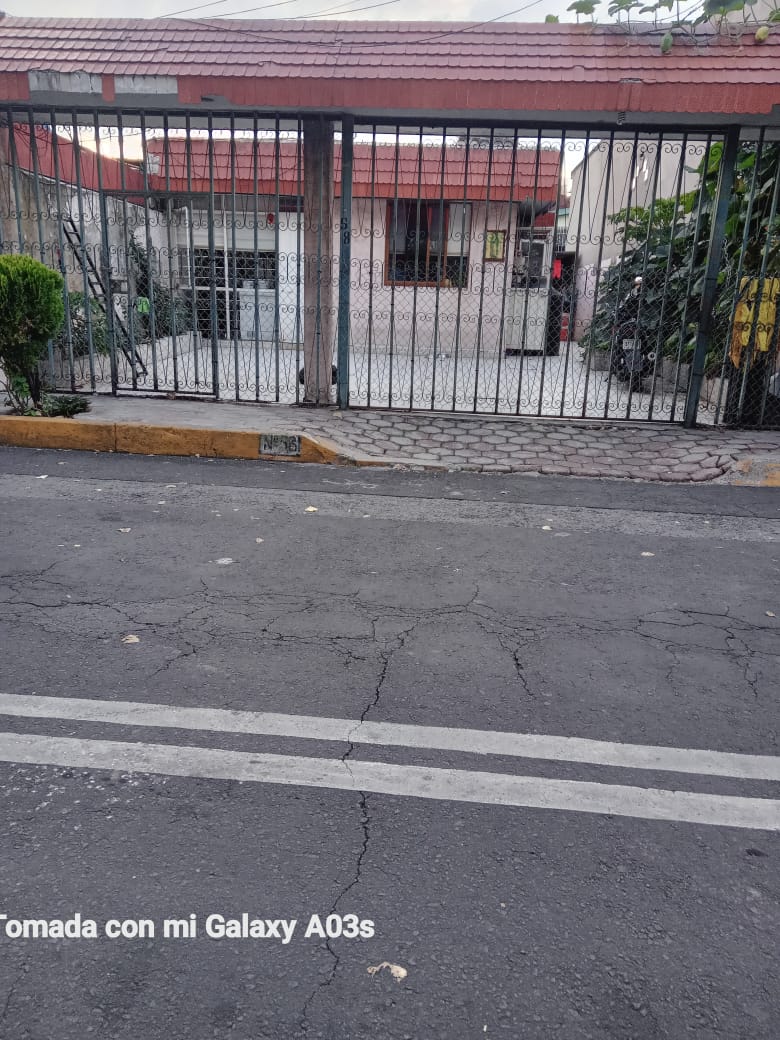 Casa cerca del metro Rosario