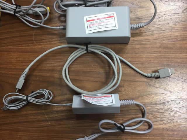 Wiiｕのhdmiケーブル とａｃアダプターが届いていた 理容室 Family Salon セイコウから