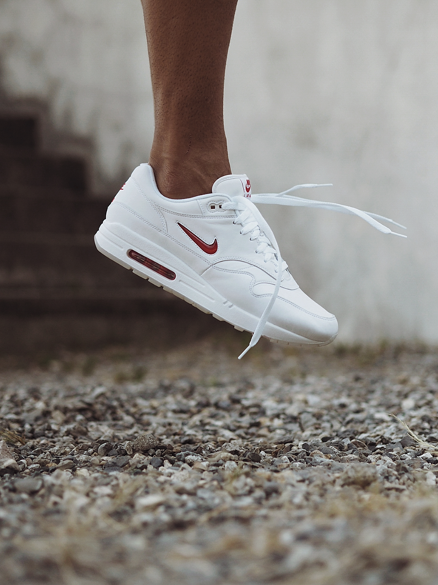 air max 1 jewel red ruby