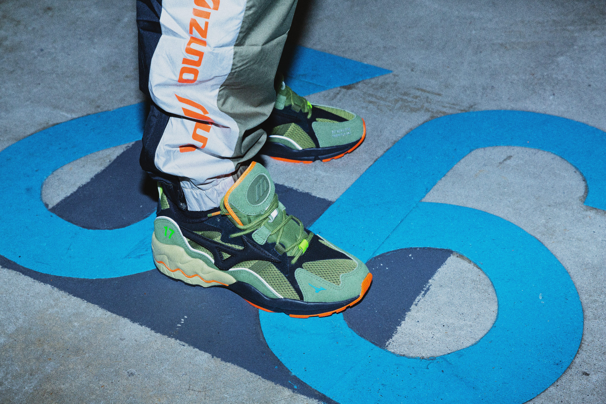 MIZUNO WAVE RIDER 1 X 24KARATS X MITA SNEAKERS