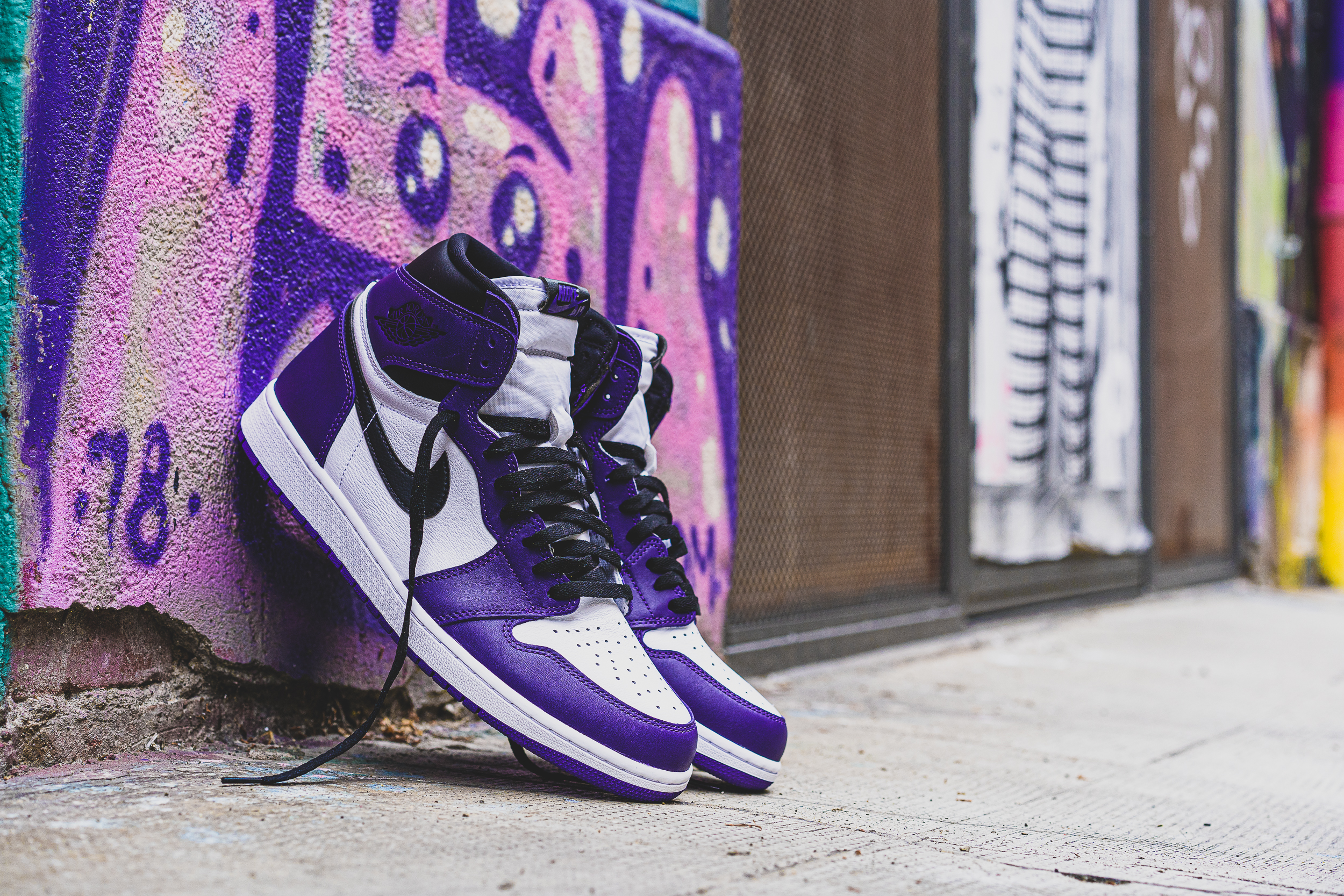 NIKE AIR JORDAN 1 RETRO HIGH \