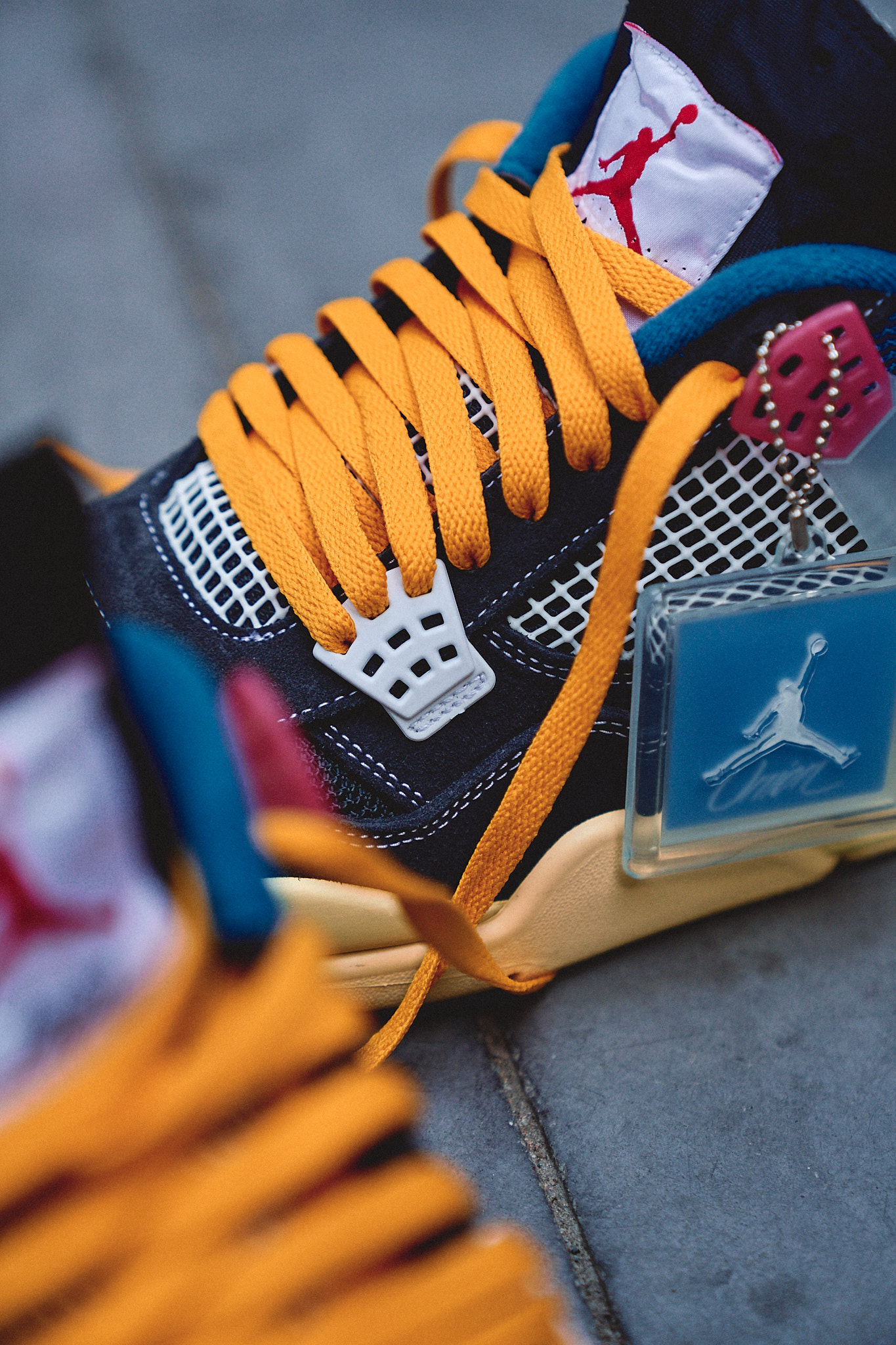 jordan 4 union yellow laces