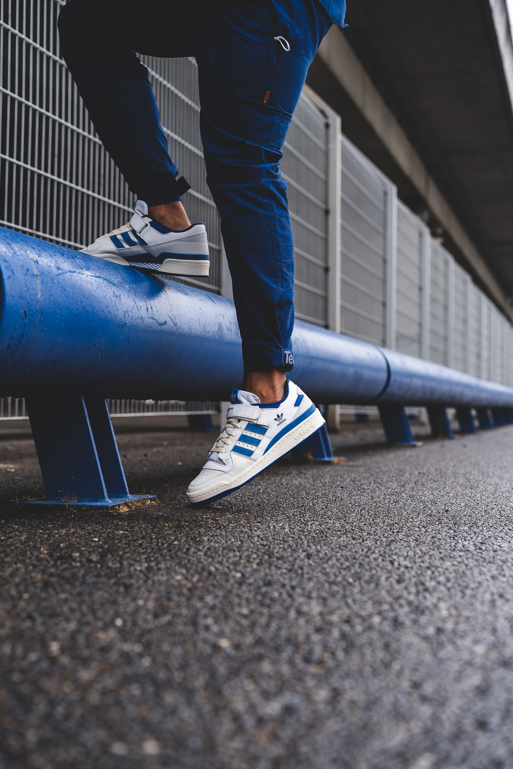 adidas forum 84 low og bright blue