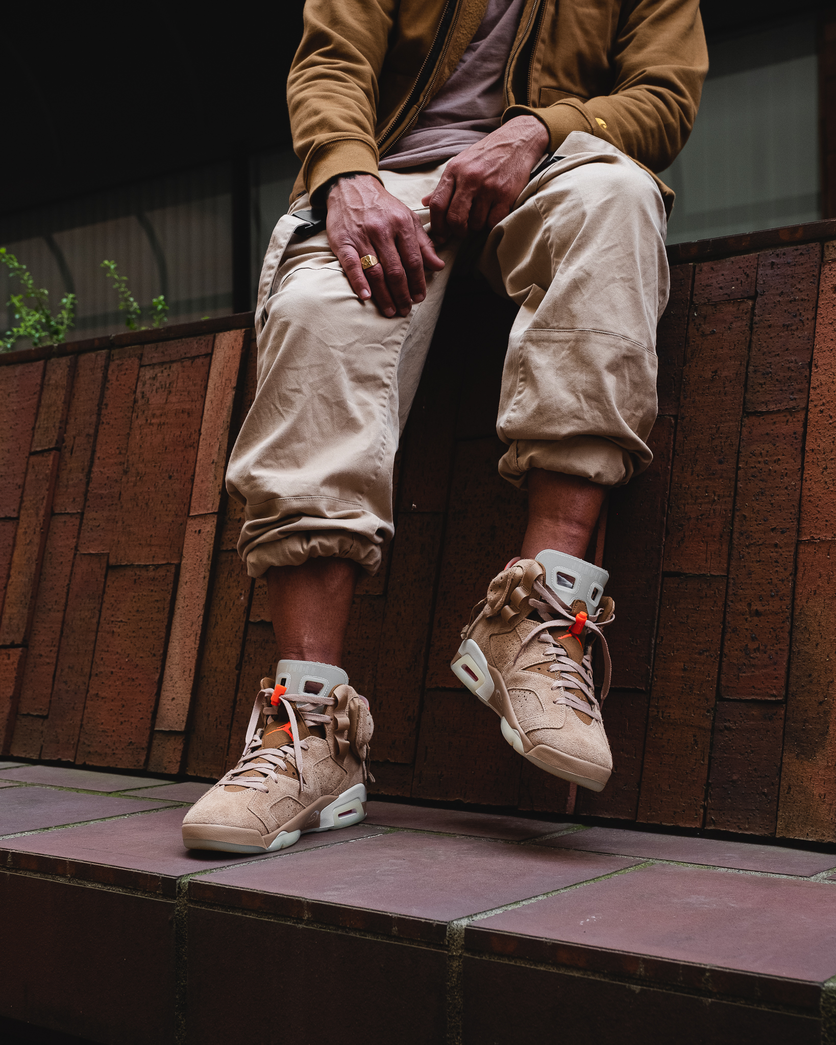 travis scott british khaki clothes