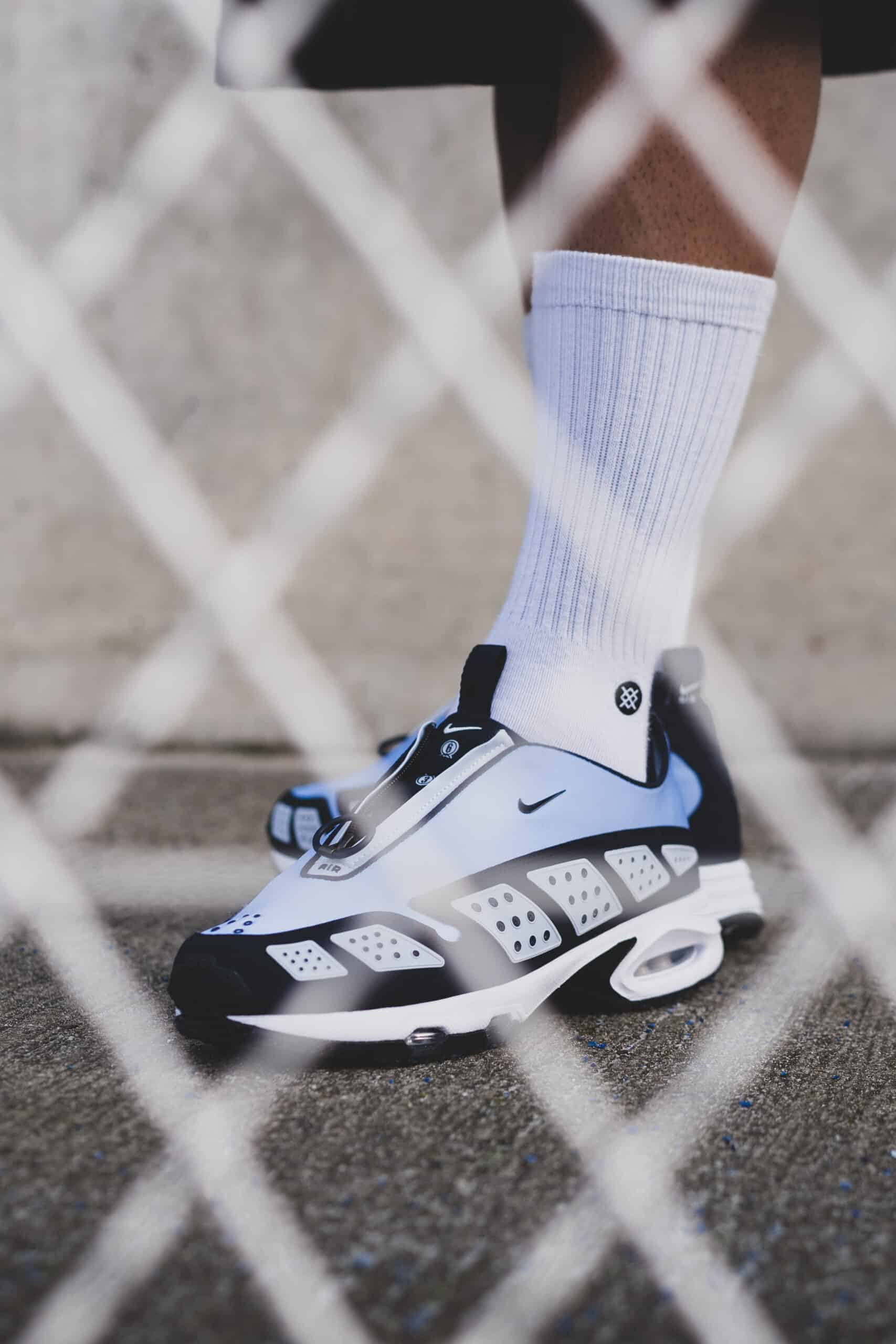 NIKE AIR MAX SNDR 