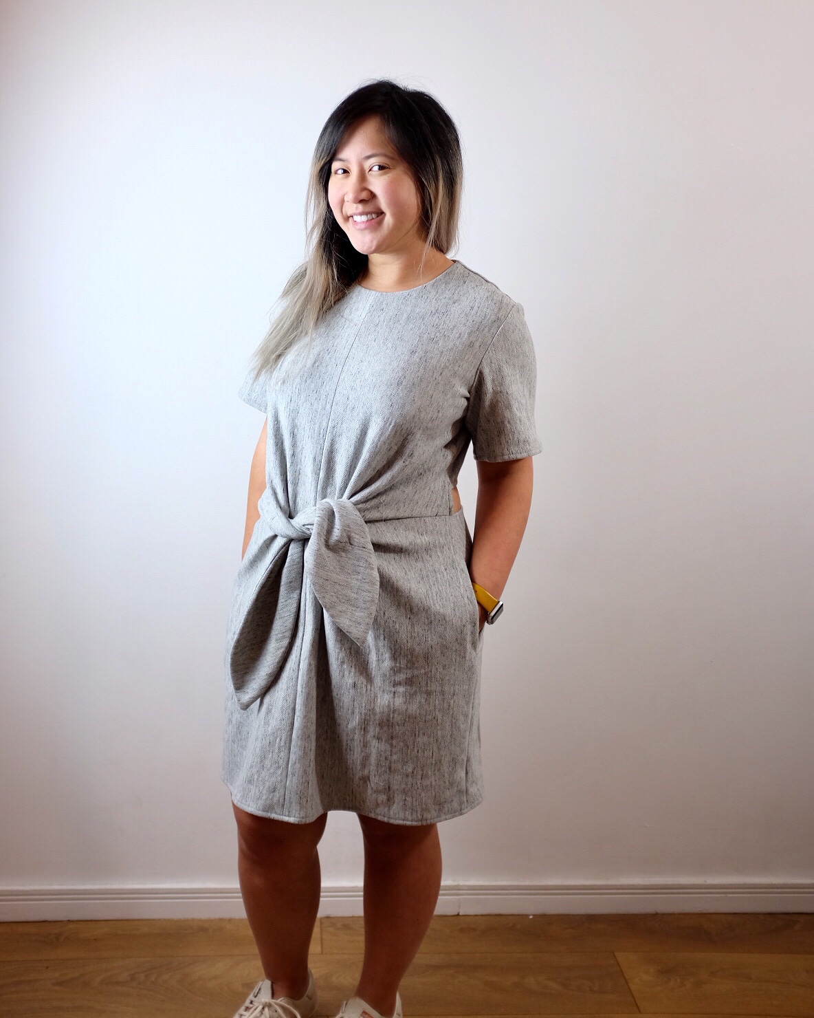 how to tie a front knot on a dress