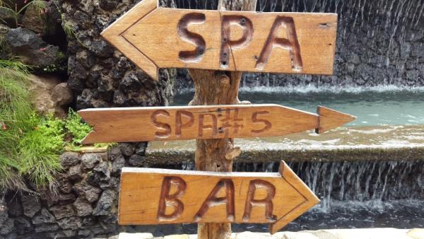 Mansion de Chocolate Spa Sign