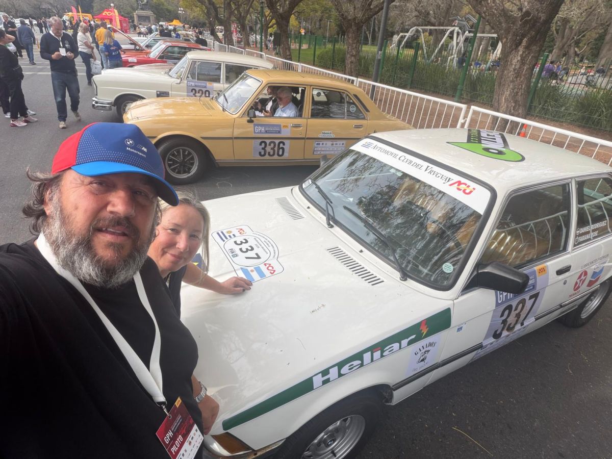 Minche Rodríguez y Fabiana Pose llevaron a Piriápolis al Gran Premio Histórico Argentino 2026