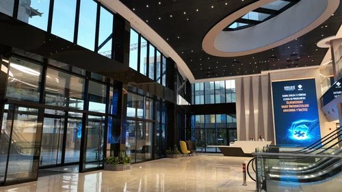 Biruni Üniversitesi Tıp Fakültesi Hastanesi iç görünüm – Op. Dr. Ahmet Semih Güleser'in anlaşmalı hastanesi, İstanbul