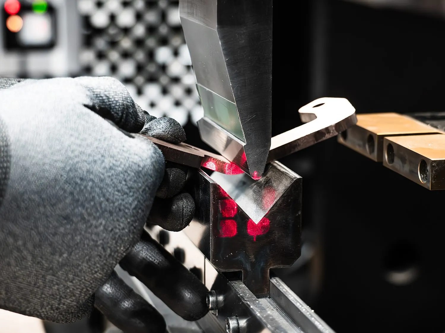 How CNC Bending Helps Marketers and Designers Create Tailored, High-Impact Custom Parts