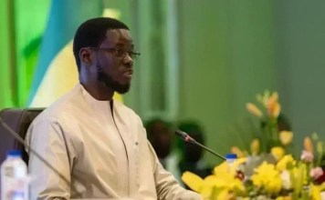 Bassirou Diomaye Faye sous pression : le face-à-face crucial avec Pastef et l’économie