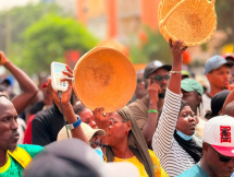 Vie chère au Sénégal : une marche des « paniers vides » organisée à Dakar