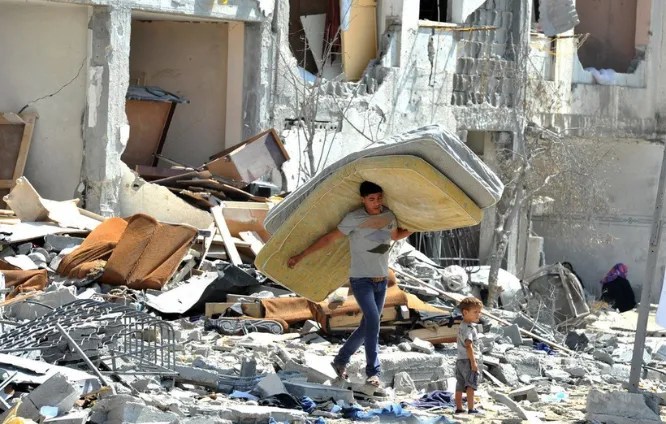 Gaza : l’hôpital Nasser, symbole médical, frappé par Israël