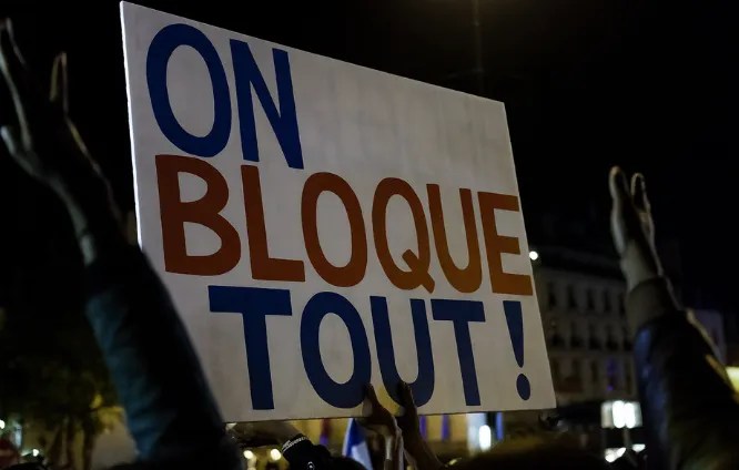 « Bloquons tout » : un mot d’ordre né sur les réseaux sociaux et porté par la colère sociale