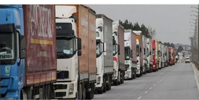 تفريغ شاحنات التصدير عند معبر نصيب • 27 يونيو, 2021