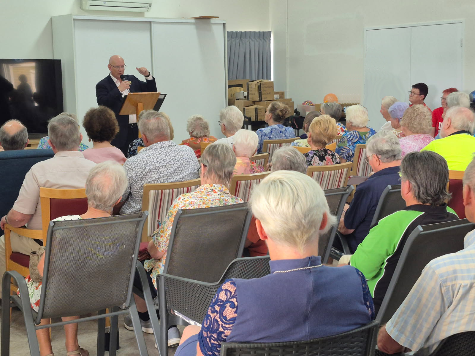 Aged care residents raise alarm over food and staffing