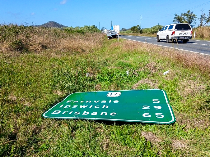 Lives put at risk by sign vandals