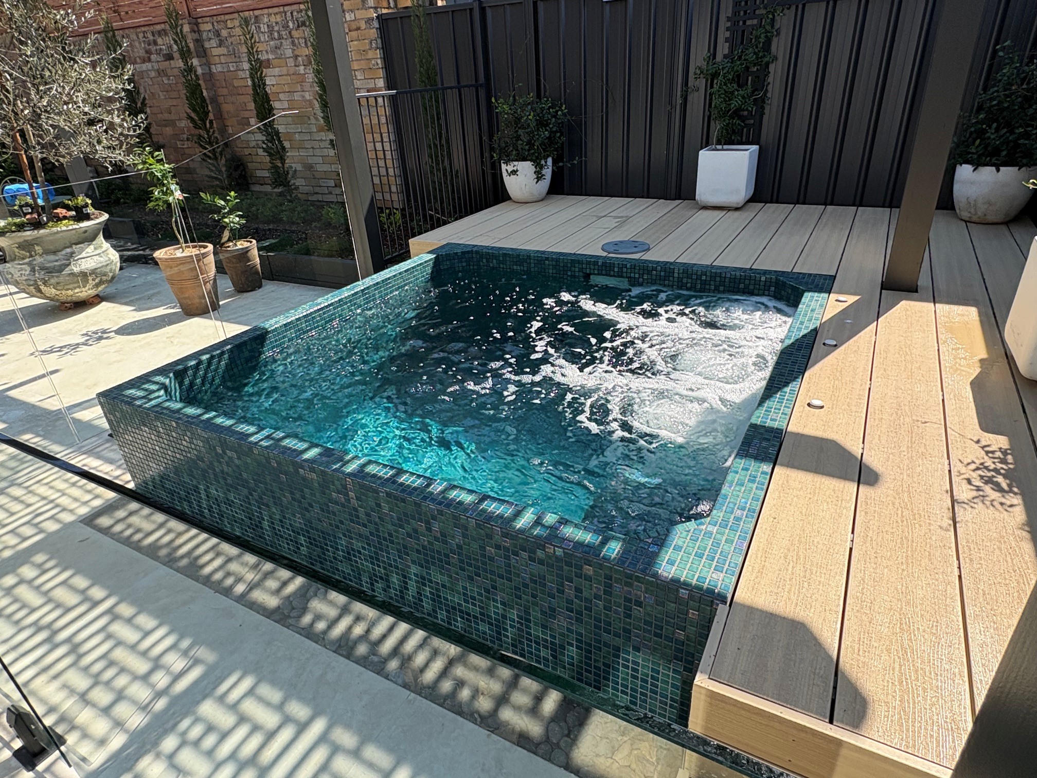 The plunge pool splash