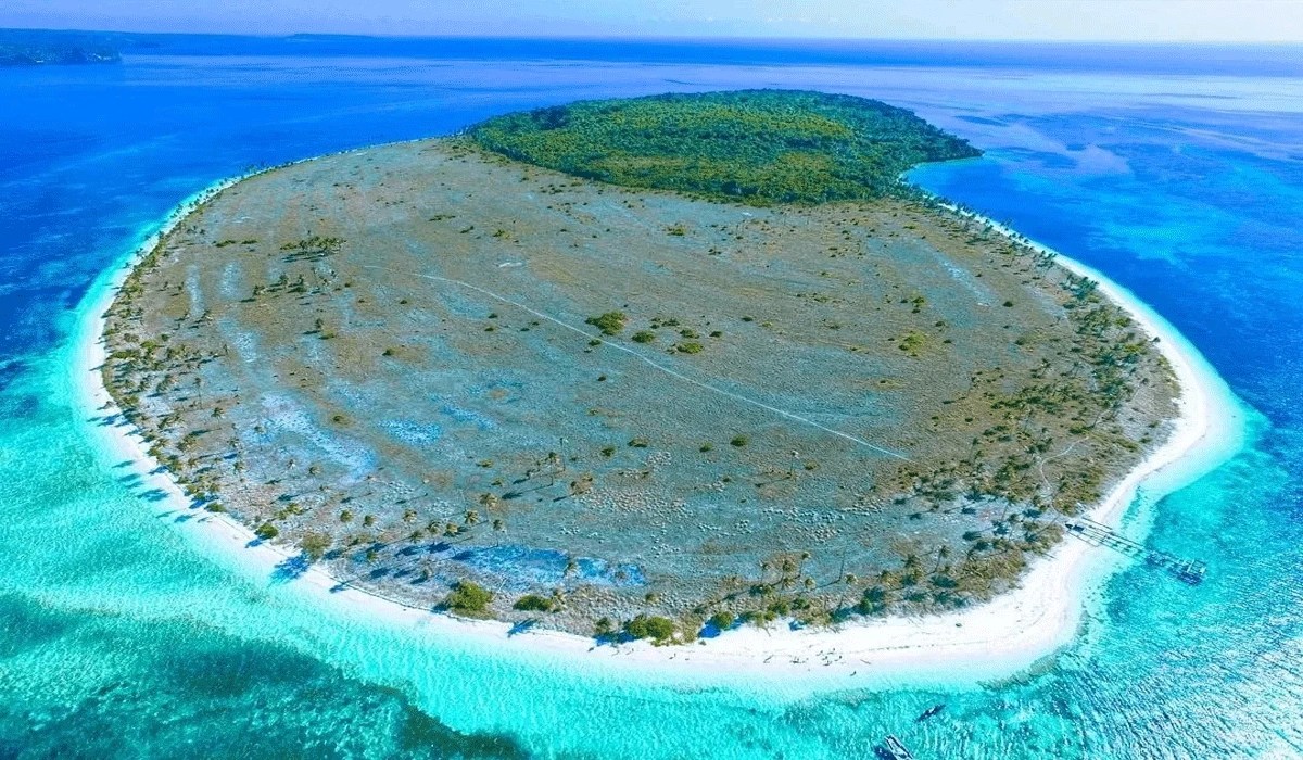 Pesona Pulau Liwutongkidi, Destinasi Wisata Bahari Eksotis Di Sulawesi Tenggara