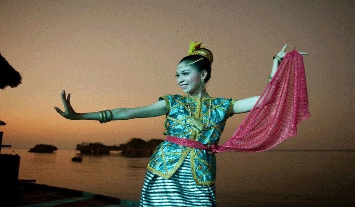 Tari Balumpa Sulawesi Tenggara: Warisan Budaya Dinamis Dengan Makna Mendalam