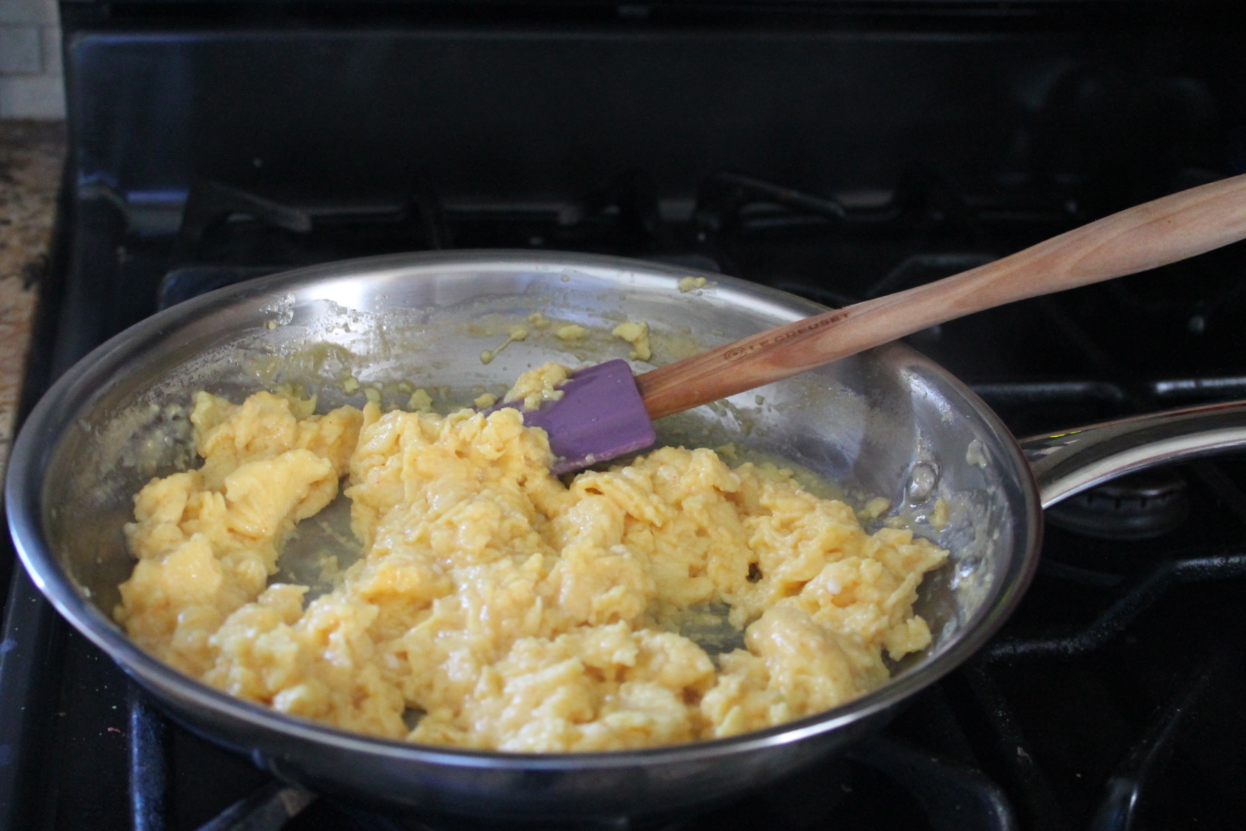 cheddar scrambled eggs
