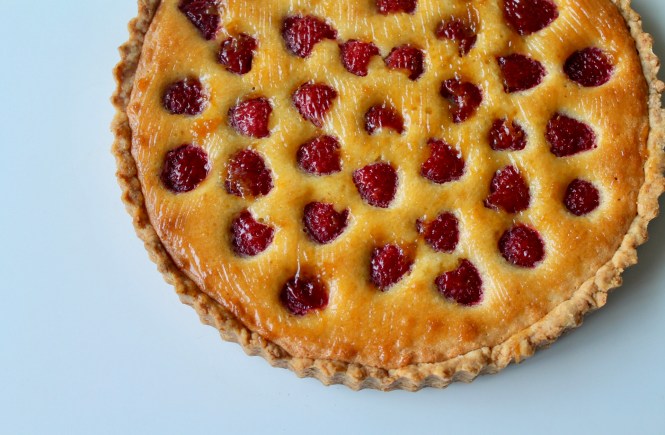 raspberry almond tarte