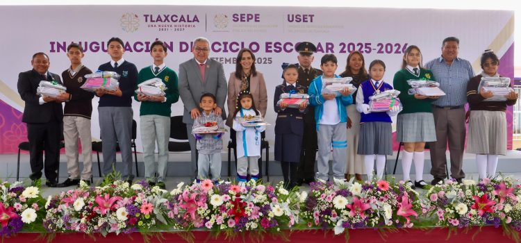 AUTORIDADES INAUGURARON EL CICLO ESCOLAR 2025-2026
