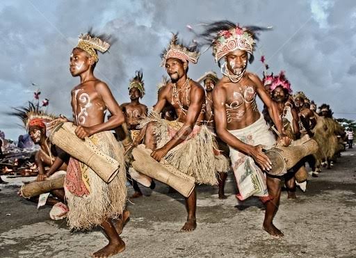 6 Tari Adat Tradisional Asal Papua - Sering Jalan