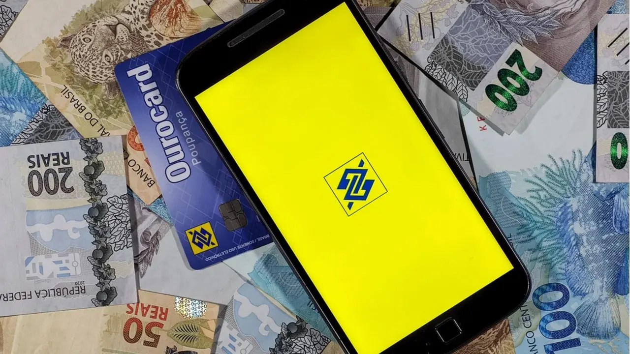 Banco do Brasil: internautas reclamam de problemas no app e cartões