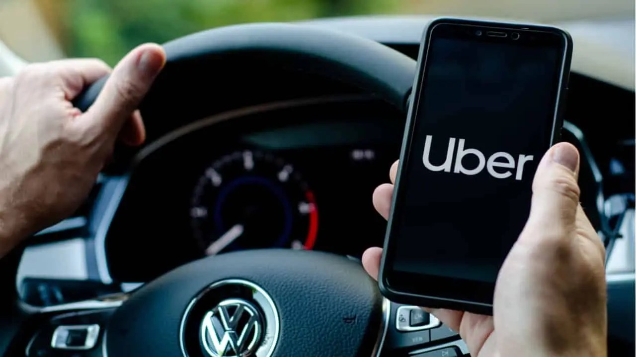 Por que motoristas de apps como Uber voltaram a cancelar várias corridas?