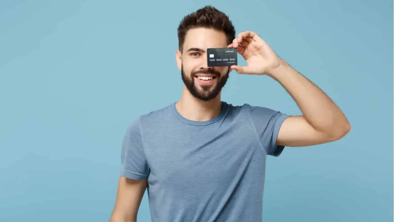 BRB e Stock Car lançam cartão de crédito com acesso às salas Lounge Key