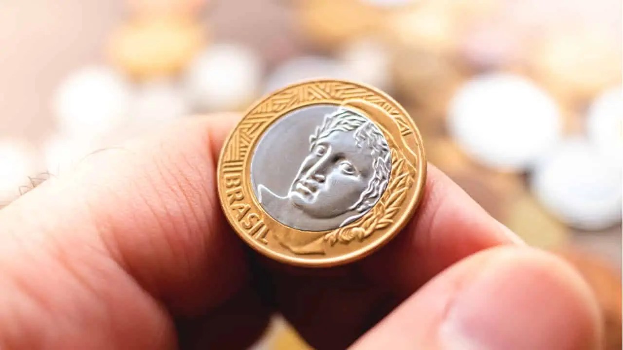Copom sobe o juros em 1 ponto, para 13,25%, e deve subir igual em março