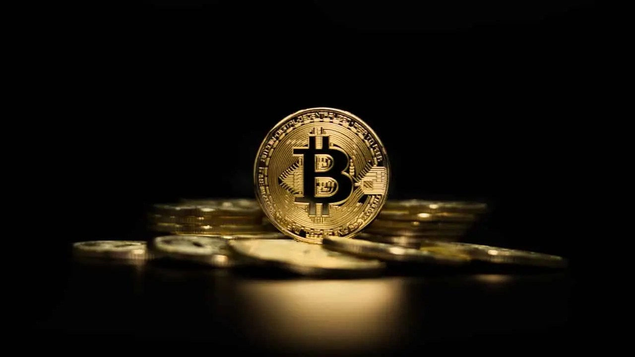 Cidade está dando R$ 55 mil em bitcoin e uma bicicleta para quem se mudar