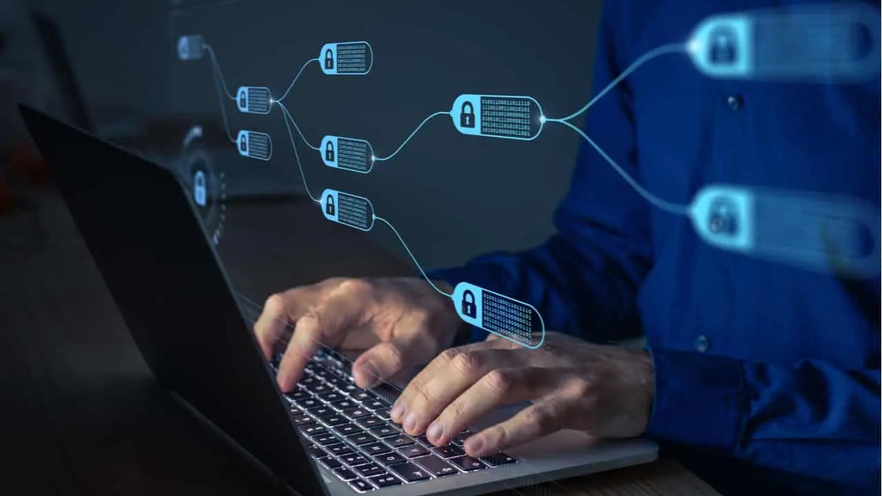 Hacker rouba quase R$ 500 milhões de corretora de criptomoedas